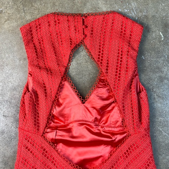 Bardot Vibrant Red Mini Dress
Size: 8 - Picture 6 of 8